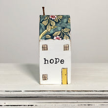 Load image into Gallery viewer, William Morris town house "Beatrix"