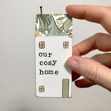 Load image into Gallery viewer, William Morris large town house "Beatrix"