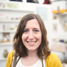 Load image into Gallery viewer, 7PM Friday workshop:Little Wooden House with Button Flower SOLD OUT!
