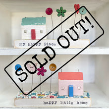 Load image into Gallery viewer, 10AM Saturday workshop:Little Wooden House with Button Flowers SOLD OUT!
